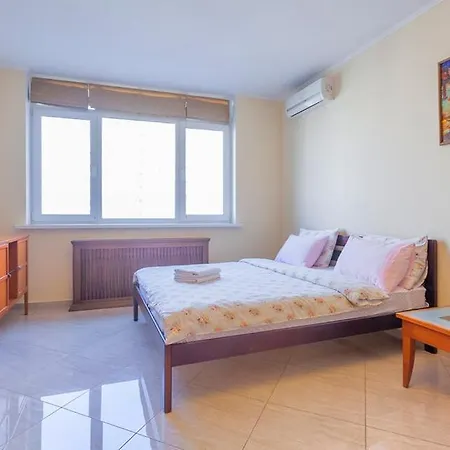 роскошная 3к 125м2 на набережной Apartment Kyiv